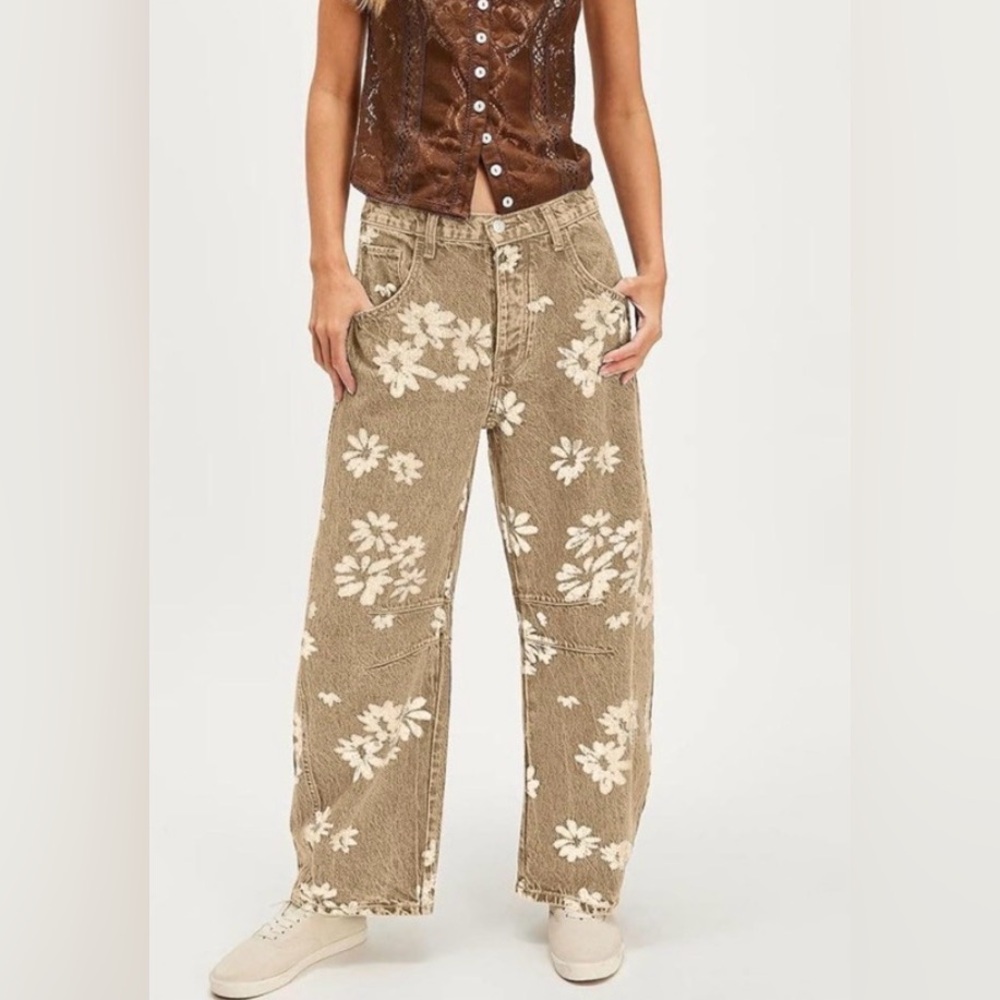 #1066 Beige Floral Print Wide-Leg Barrel  Jeans